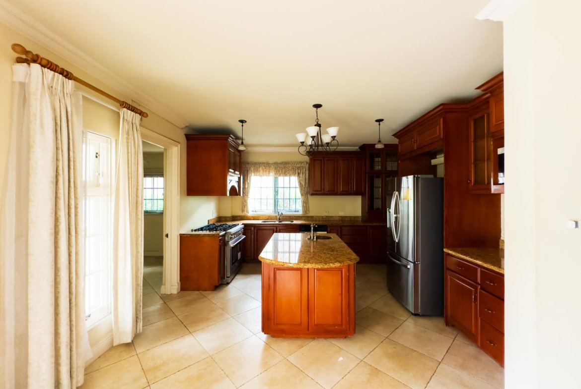 Seventeenth image of 12-6 Long Lane in Kingston 8, St. Andrew, Jamaica - property is For Sale
