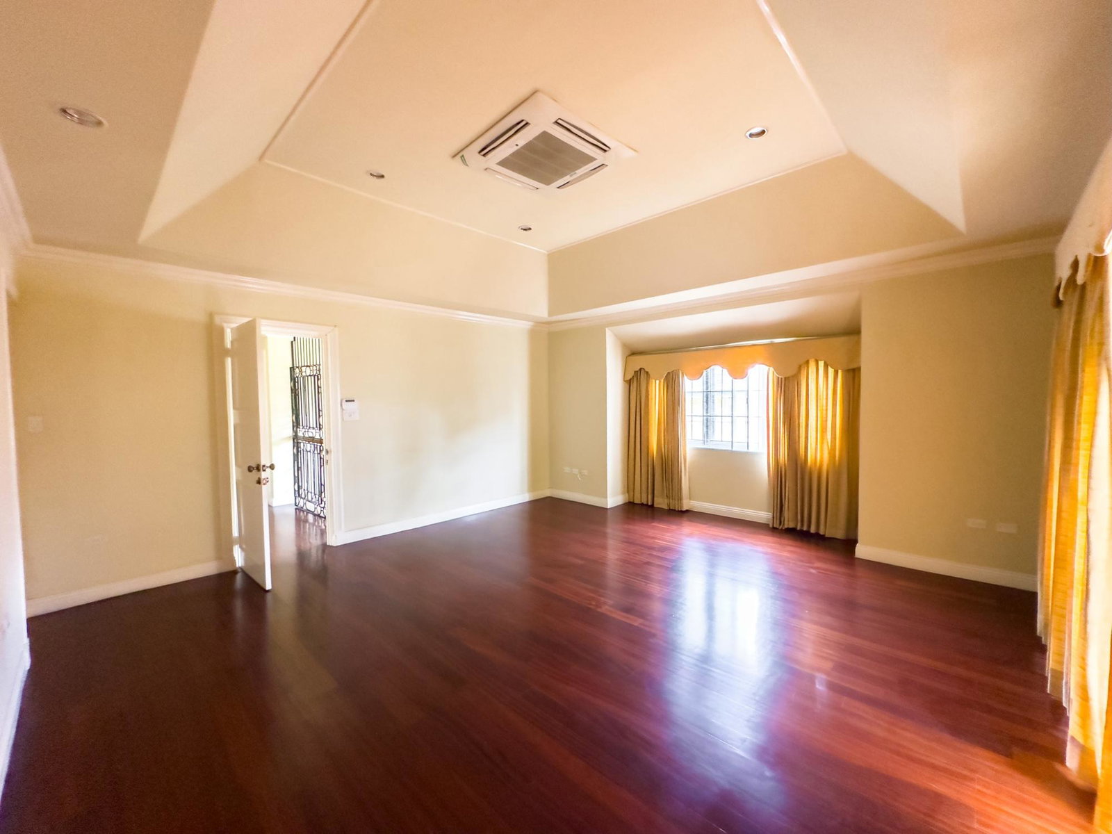 Twenty-Fifth image of 12-6 Long Lane in Kingston 8, St. Andrew, Jamaica - property is For Sale