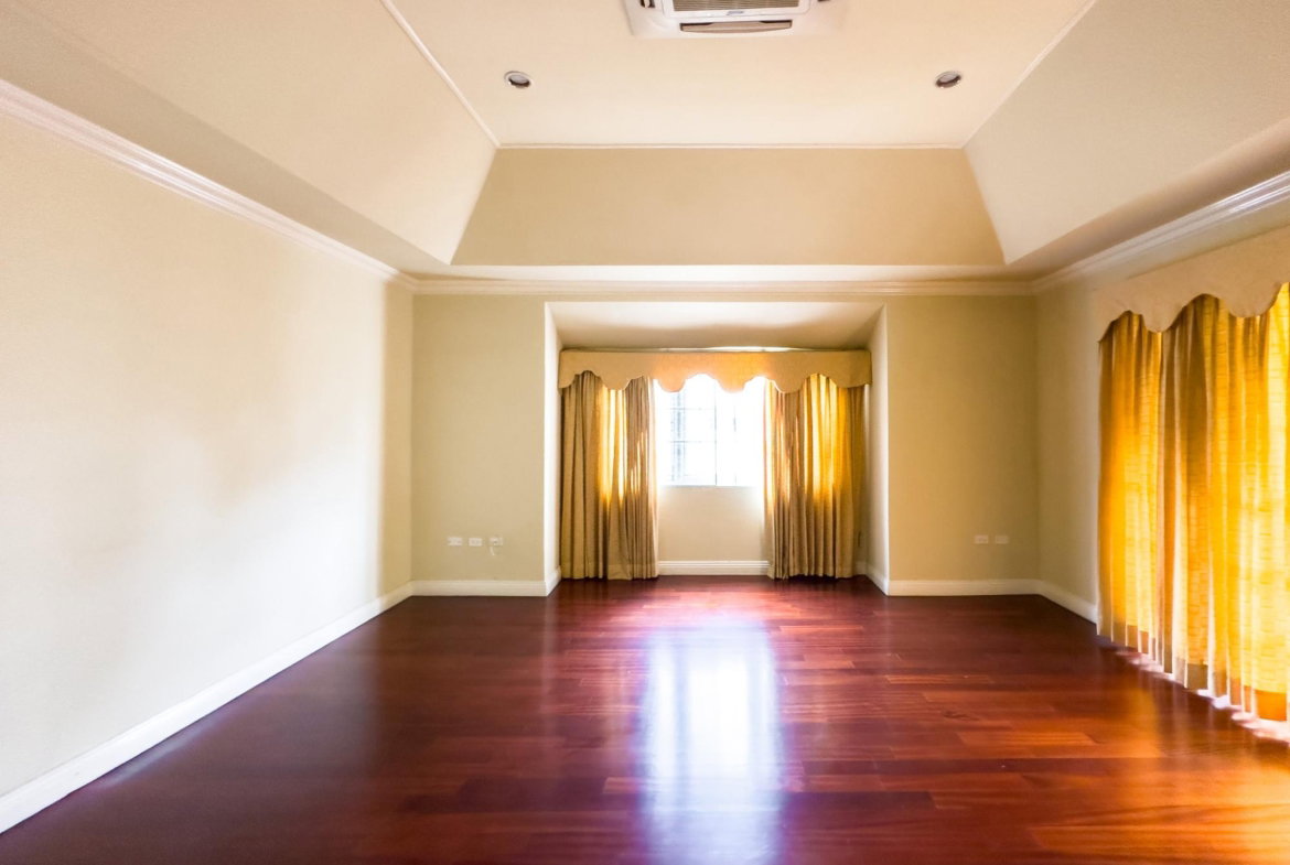 Twenty-Sixth image of 12-6 Long Lane in Kingston 8, St. Andrew, Jamaica - property is For Sale