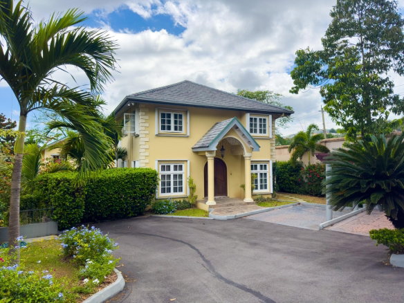 First image of 12-6 Long Lane in Kingston 8, St. Andrew, Jamaica - property is For Sale