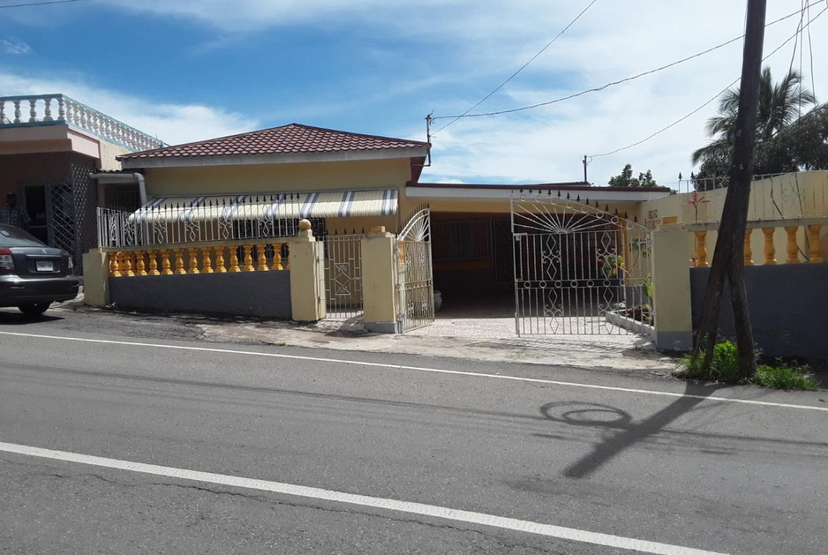 Second image of Cotton Tree, Freeman's ha in Albert Town, Trelawny, Jamaica - property is For Sale