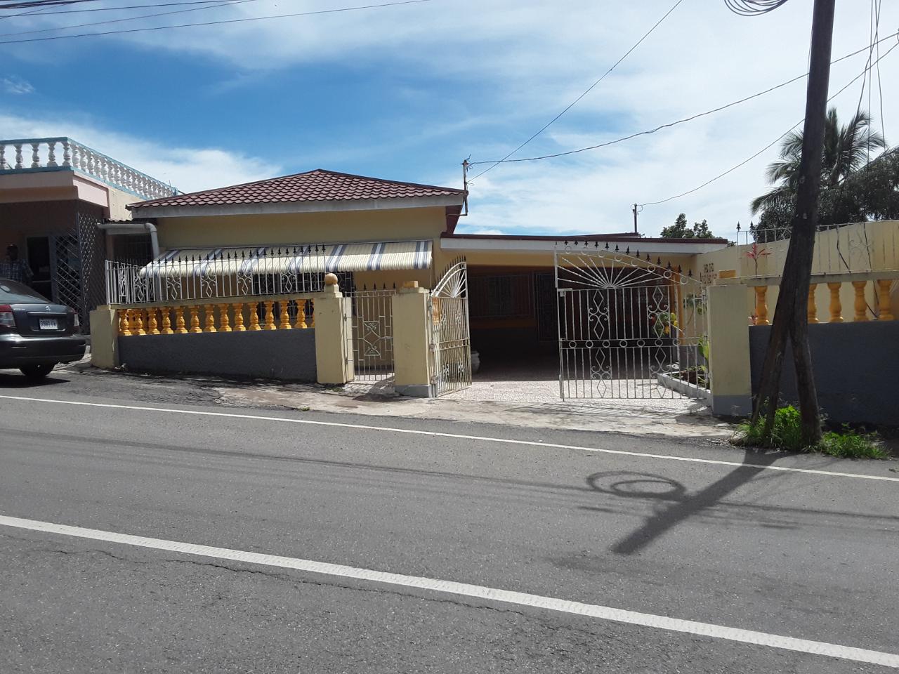 Mixed-Use-Property-for-Sale-in-Albert-Town-Trelawny-Great-Investment-Opportunity Second image of Cotton Tree, Freeman's ha in Albert Town, Trelawny, Jamaica - property is For Sale
