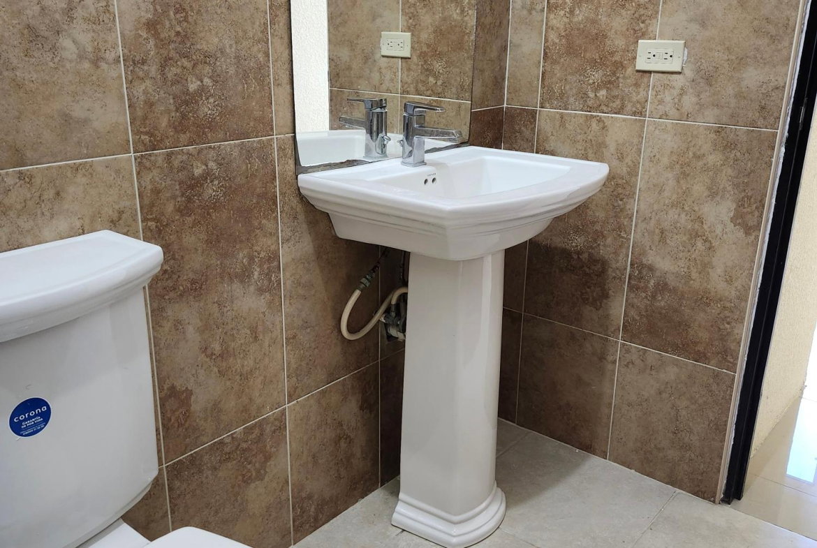 Fourteenth image of 17-8 Washington Drive in Kingston 10, St. Andrew, Jamaica - property is For Sale