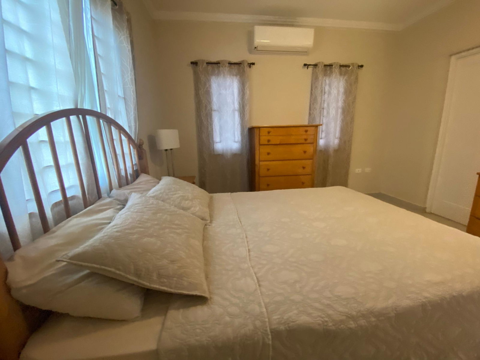 Modern-2-Bed-Apartment-for-Rent-in-St.-Andrew-Jamaica-21D-Garden-Close Fourteenth image of 21d-16 Garden Close in Kingston 8, St. Andrew, Jamaica - property is For Rent