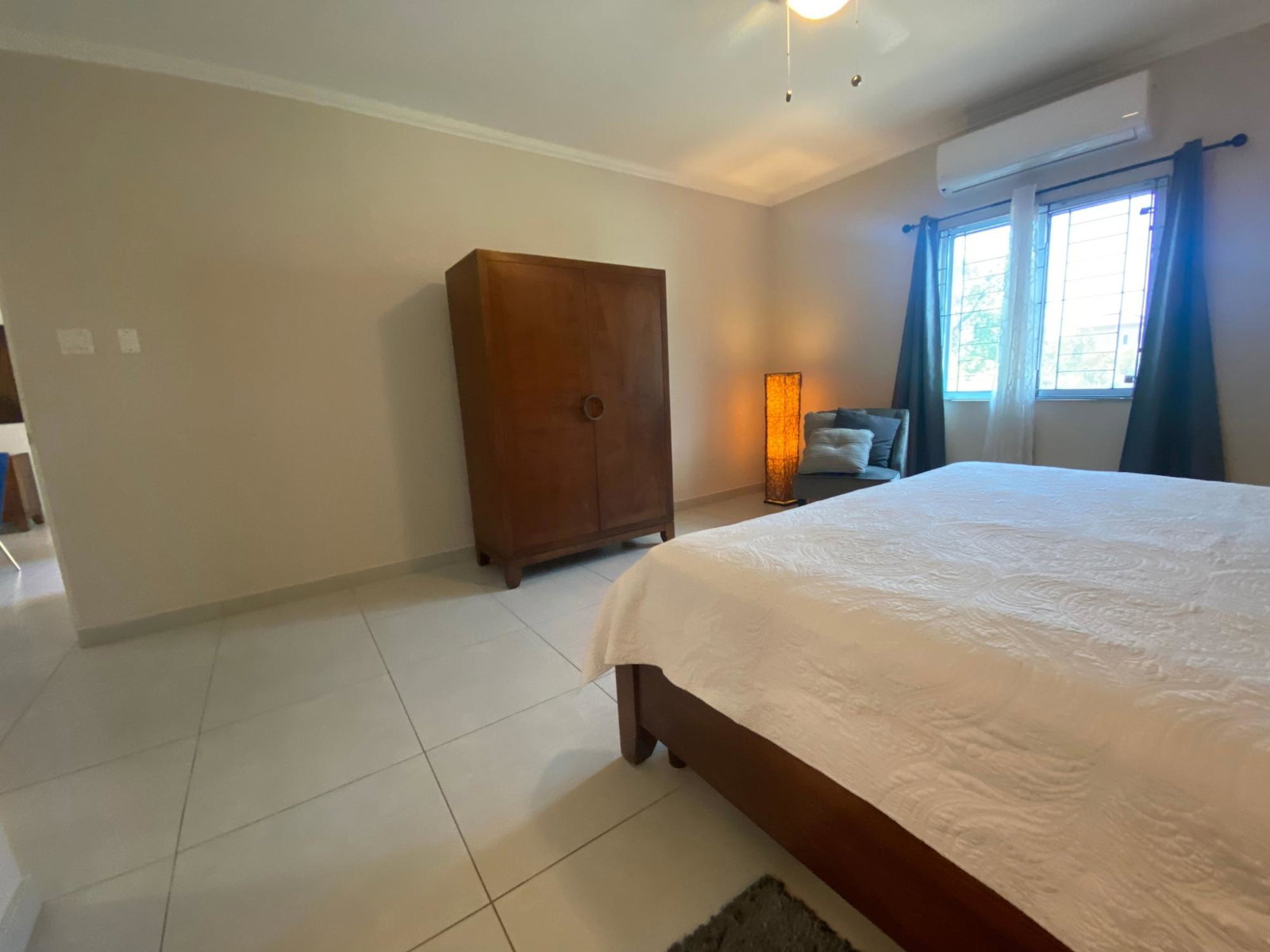Modern-2-Bed-Apartment-for-Rent-in-St.-Andrew-Jamaica-21D-Garden-Close Sixteenth image of 21d-16 Garden Close in Kingston 8, St. Andrew, Jamaica - property is For Rent