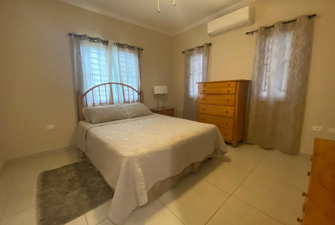 Eighteenth image of 21d-16 Garden Close in Kingston 8, St. Andrew, Jamaica - property is For Rent