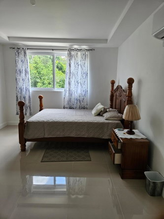 Fourteenth image of 10-11 1/2 Charlemont Avenue in Kingston 6, St. Andrew, Jamaica - property is For Rent