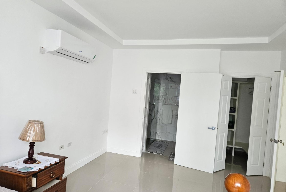 Fifteenth image of 10-11 1/2 Charlemont Avenue in Kingston 6, St. Andrew, Jamaica - property is For Rent