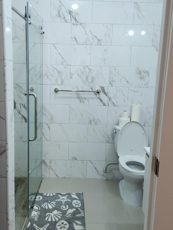 Tenth image of 10-11 1/2 Charlemont Avenue in Kingston 6, St. Andrew, Jamaica - property is For Rent