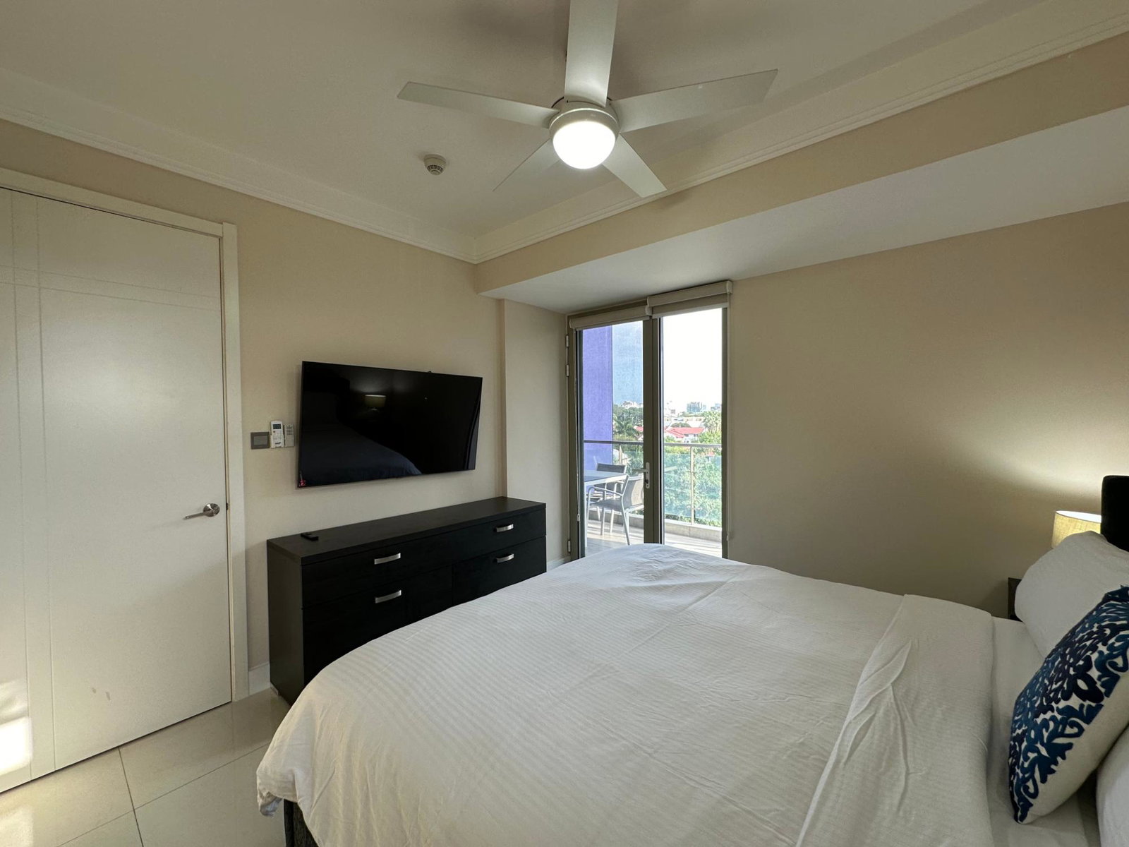 Modern-2-Bedroom-Apartment-for-Rent-in-Kingston-20-South-Avenue Eleventh image of 406-20 South Avenue in Kingston 10, St. Andrew, Jamaica - property is For Rent