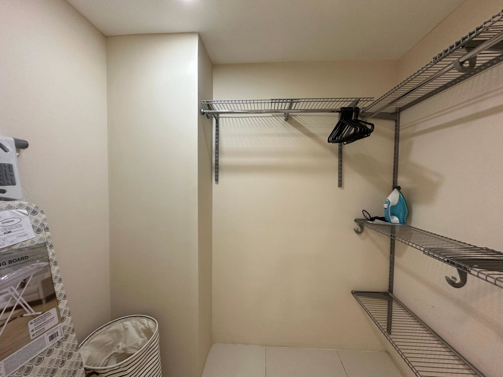 Modern-2-Bedroom-Apartment-for-Rent-in-Kingston-20-South-Avenue Thirteenth image of 406-20 South Avenue in Kingston 10, St. Andrew, Jamaica - property is For Rent