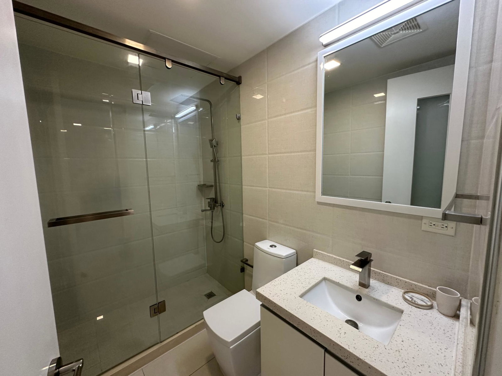 Modern-2-Bedroom-Apartment-for-Rent-in-Kingston-20-South-Avenue Eighteenth image of 406-20 South Avenue in Kingston 10, St. Andrew, Jamaica - property is For Rent
