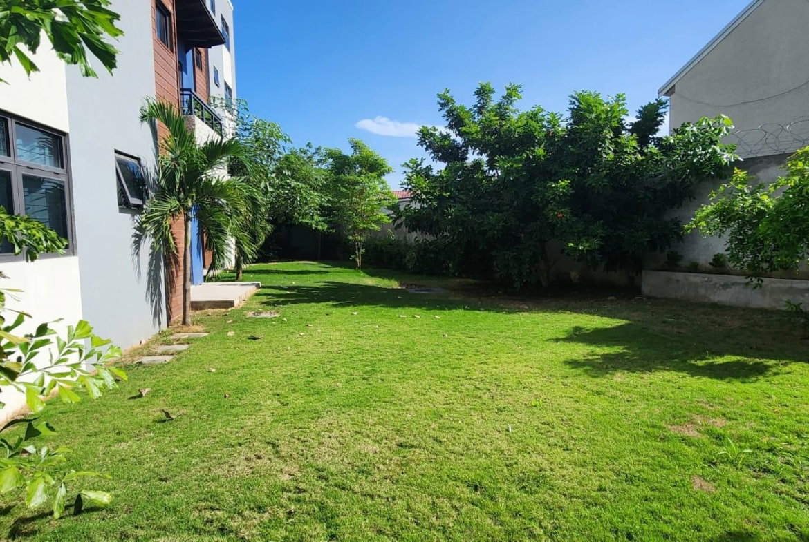 Thirtieth image of 33-21 Salisbury Avenue in Kingston 6, St. Andrew, Jamaica - property is For Rent