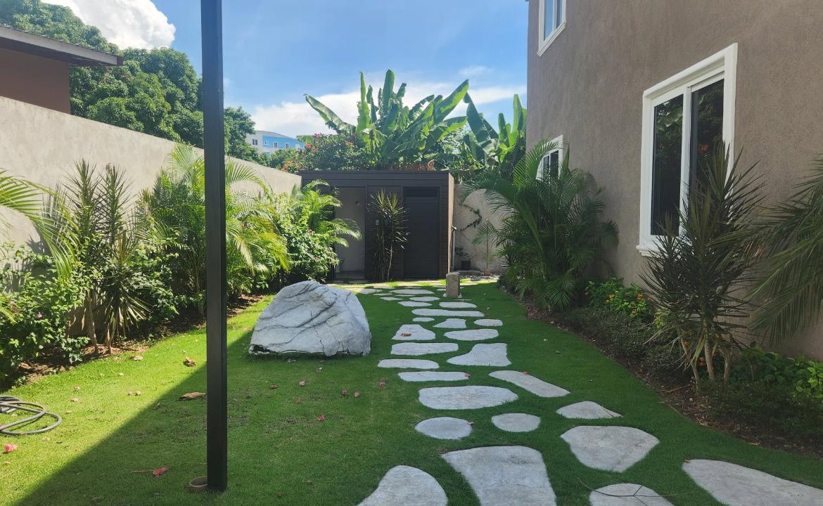 Seventh image of 3-2 Merrivale Close, Kingston in Kingston 8, St. Andrew, Jamaica - property is For Rent