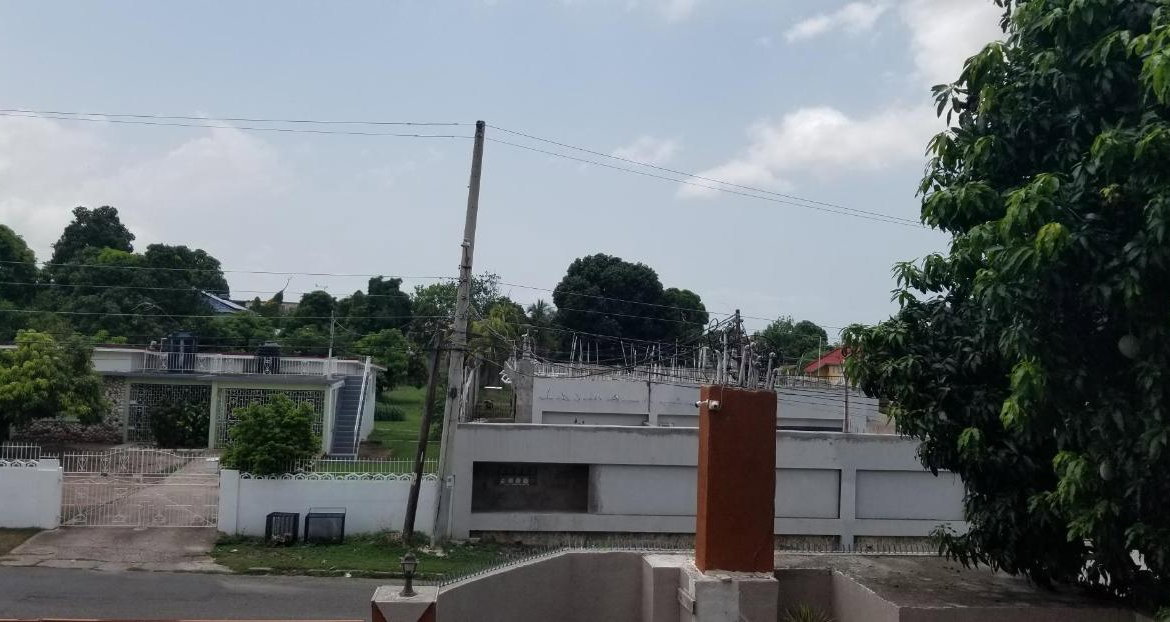 Twenty-Second image of 6-77 Sunrise Crescent, Kingsto in Kingston 19, St. Andrew, Jamaica - property is For Rent
