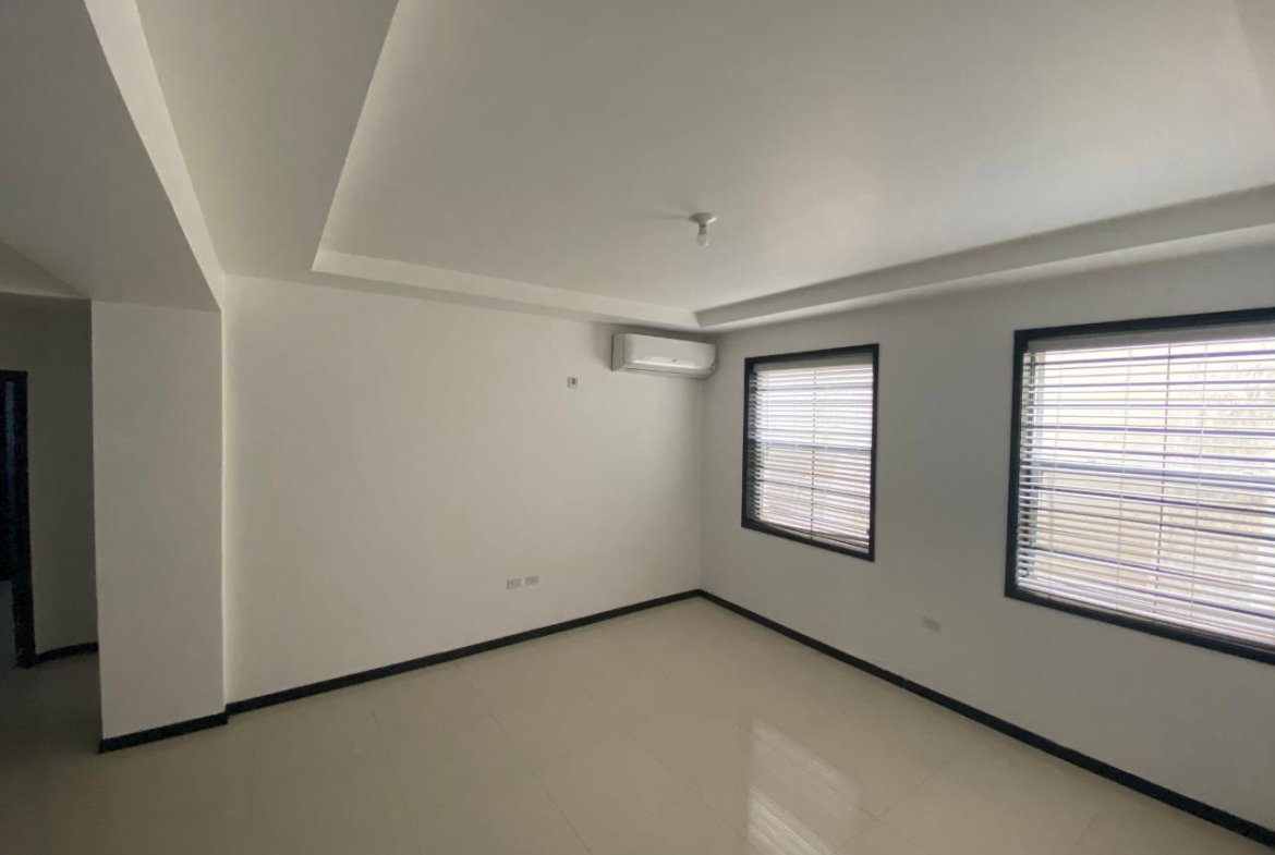 Seventh image of 1-5-7 Degenhardt Close in Kingston 6, St. Andrew, Jamaica - property is For Rent