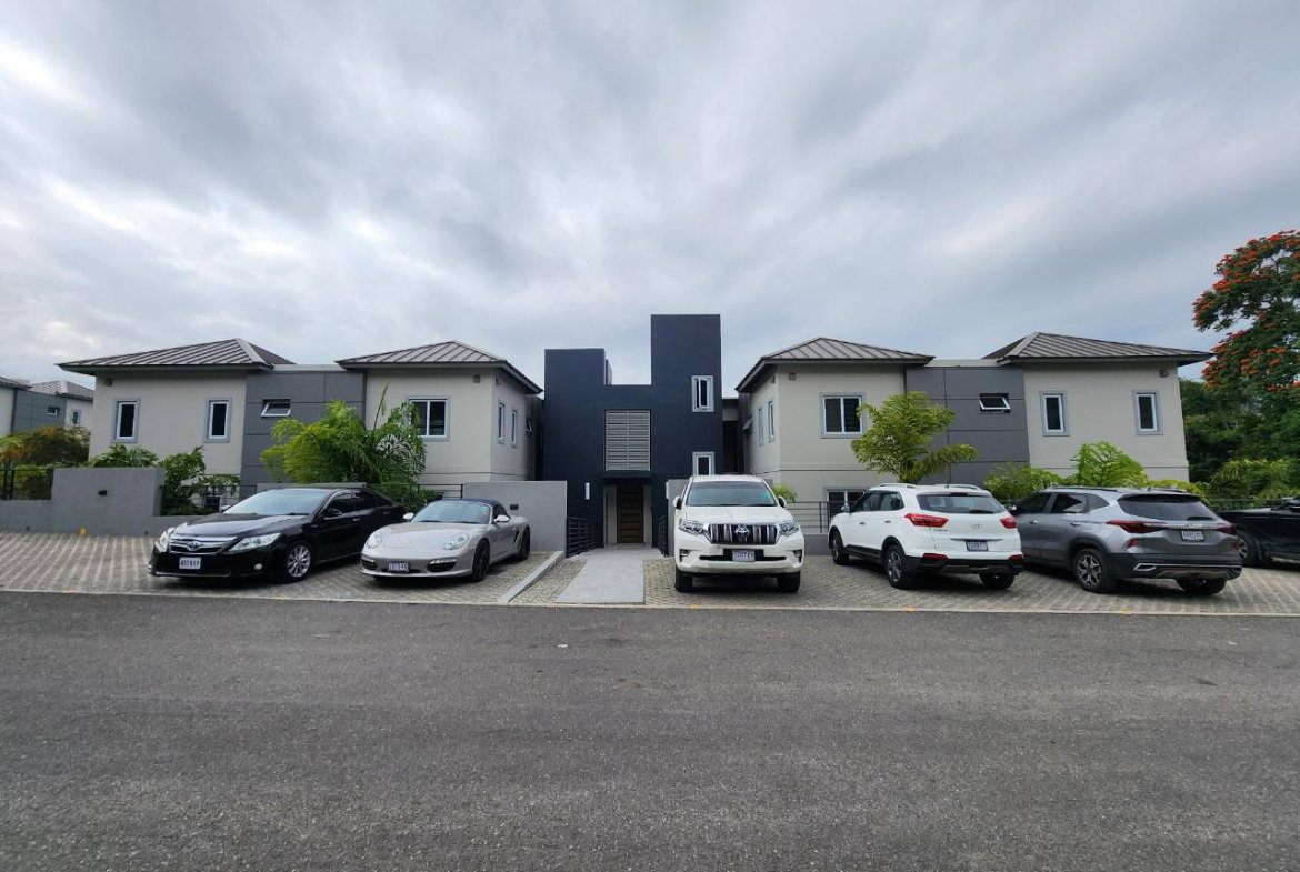 Sixteenth image of 13e-16 Garden Close in Kingston 8, St. Andrew, Jamaica - property is For Sale