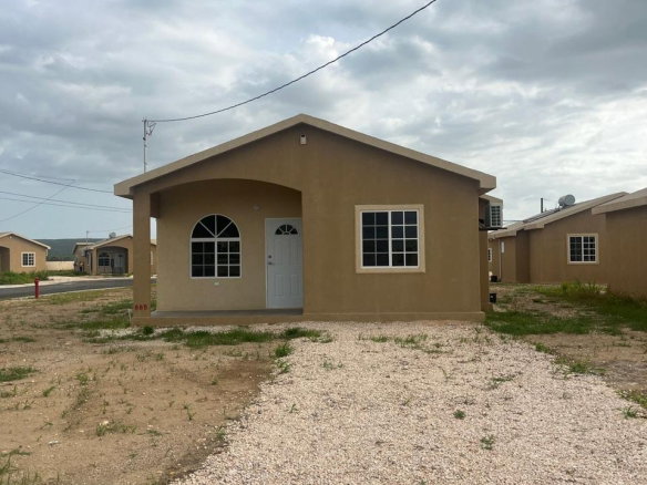 First image of Lot 885-block f Phoenix Village, Portmor in Phoenix Park, St. Catherine, Jamaica - property is For Rent