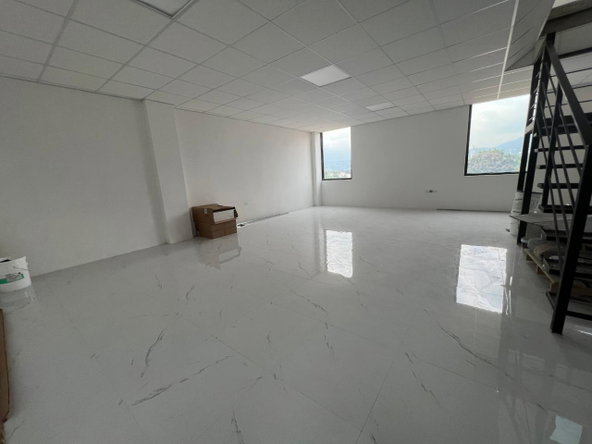 Fifth image of 402-218 Mountain View Ave, Kgn 6 in Kingston 6, St. Andrew, Jamaica - property is For Rent
