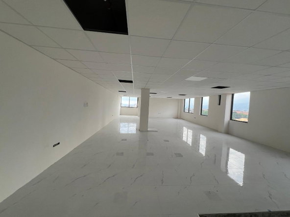 Ninth image of 402-218 Mountain View Ave, Kgn 6 in Kingston 6, St. Andrew, Jamaica - property is For Rent
