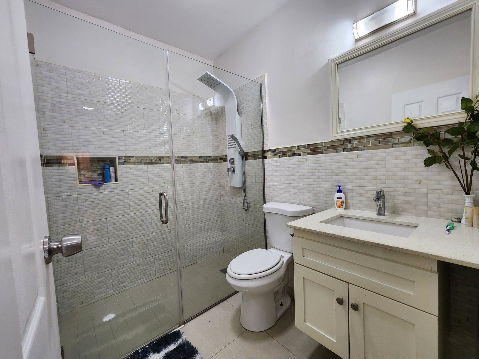 Twenty-Fourth image of 9-2 Fairdene Avenue in Kingston 19, St. Andrew, Jamaica - property is For Sale