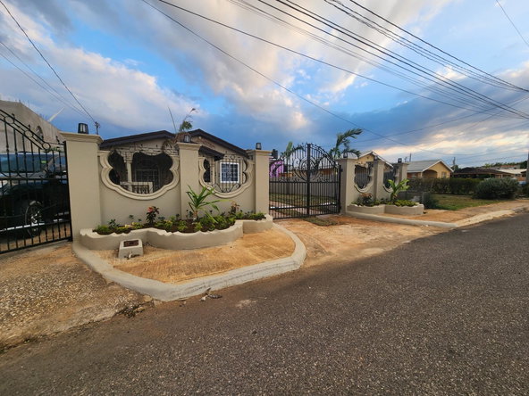 Second image of 292 Loggerhead Circle in Coral Spring, Trelawny, Jamaica - property is For Rent