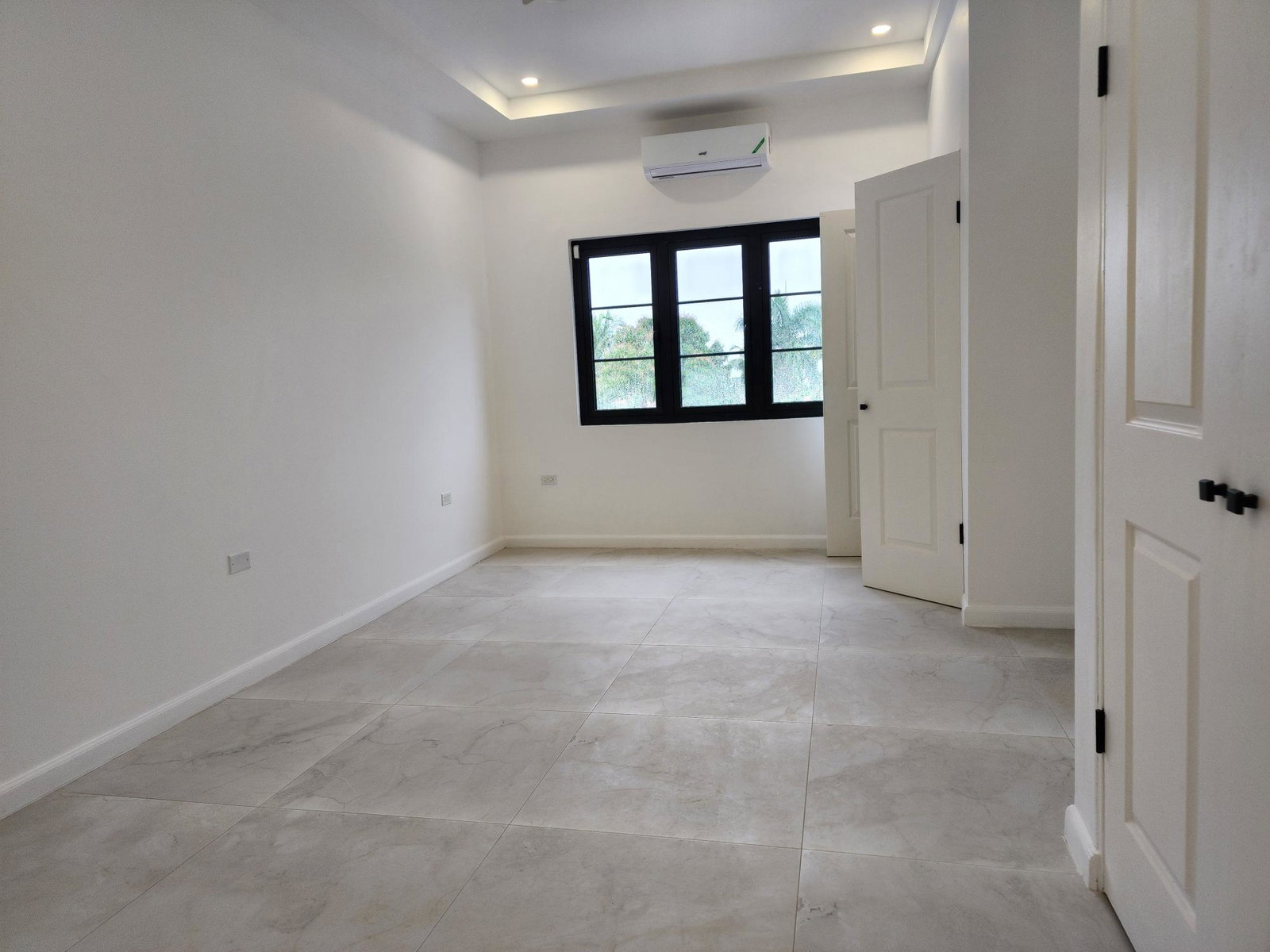 Modern-6-Unit-Gated-Apartment-for-Rent-in-St.-Andrew-Jamaica Eleventh image of 5-83 Shortwood Road in Kingston 8, St. Andrew, Jamaica - property is For Rent