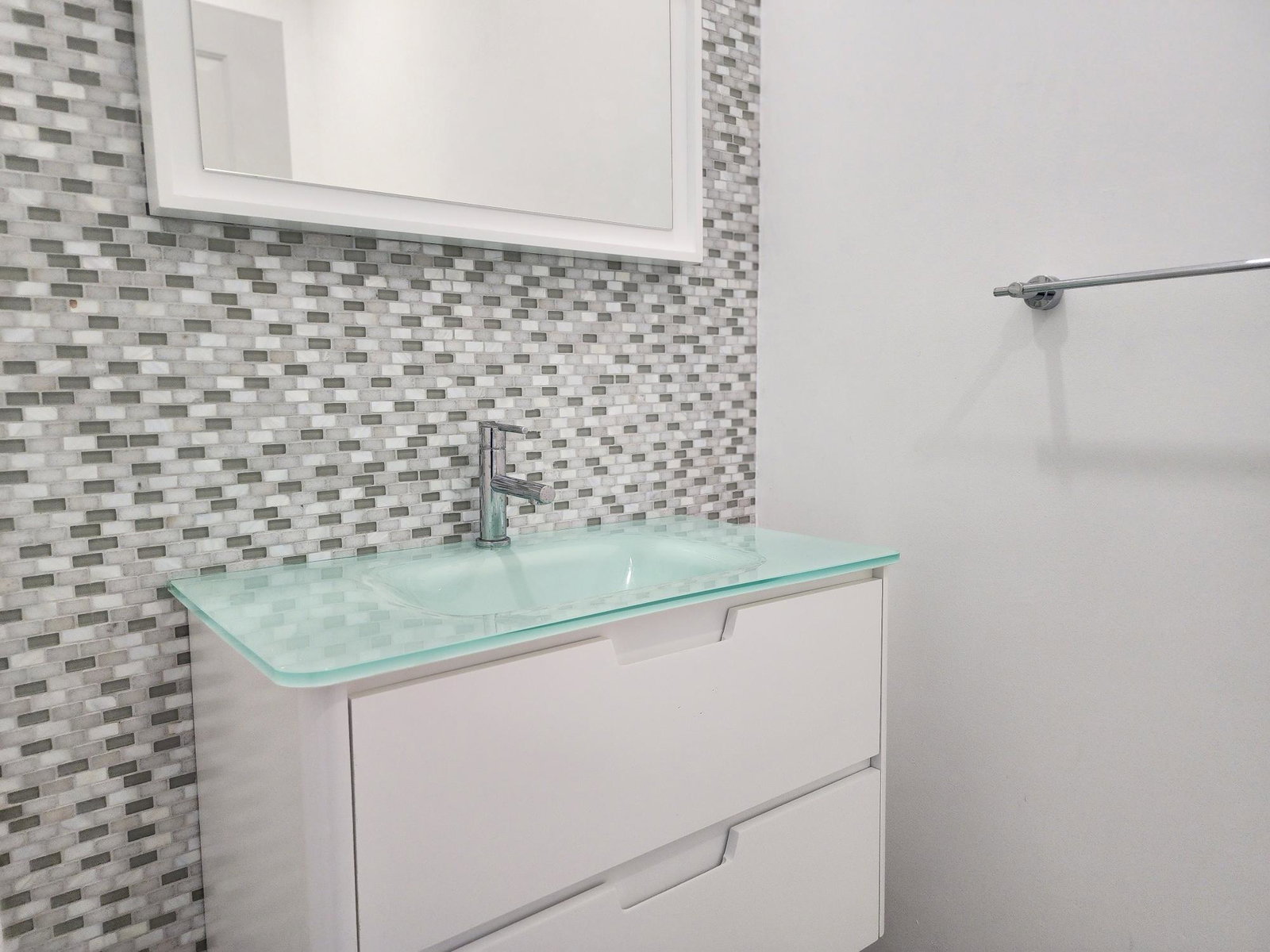 Modern-6-Unit-Gated-Apartment-for-Rent-in-St.-Andrew-Jamaica Seventh image of 5-83 Shortwood Road in Kingston 8, St. Andrew, Jamaica - property is For Rent