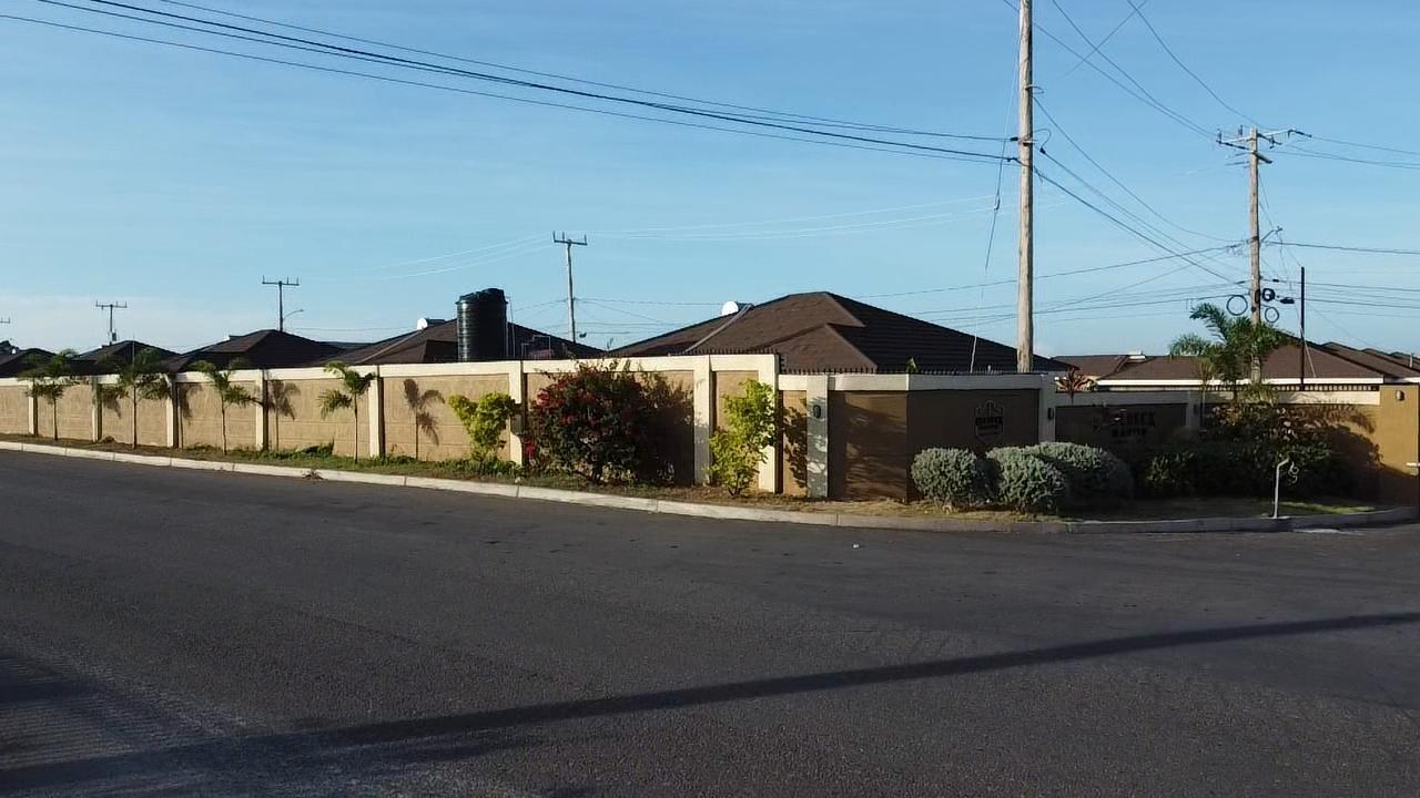 Fourth image of 326 Colbeck Manor in Old Harbour, St. Catherine, Jamaica - property is For Rent
