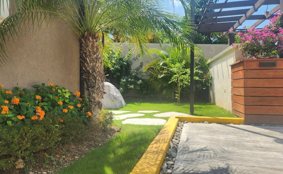 Sixth image of 5-2 Merrivale Close, Kingston in Kingston 8, St. Andrew, Jamaica - property is For Sale