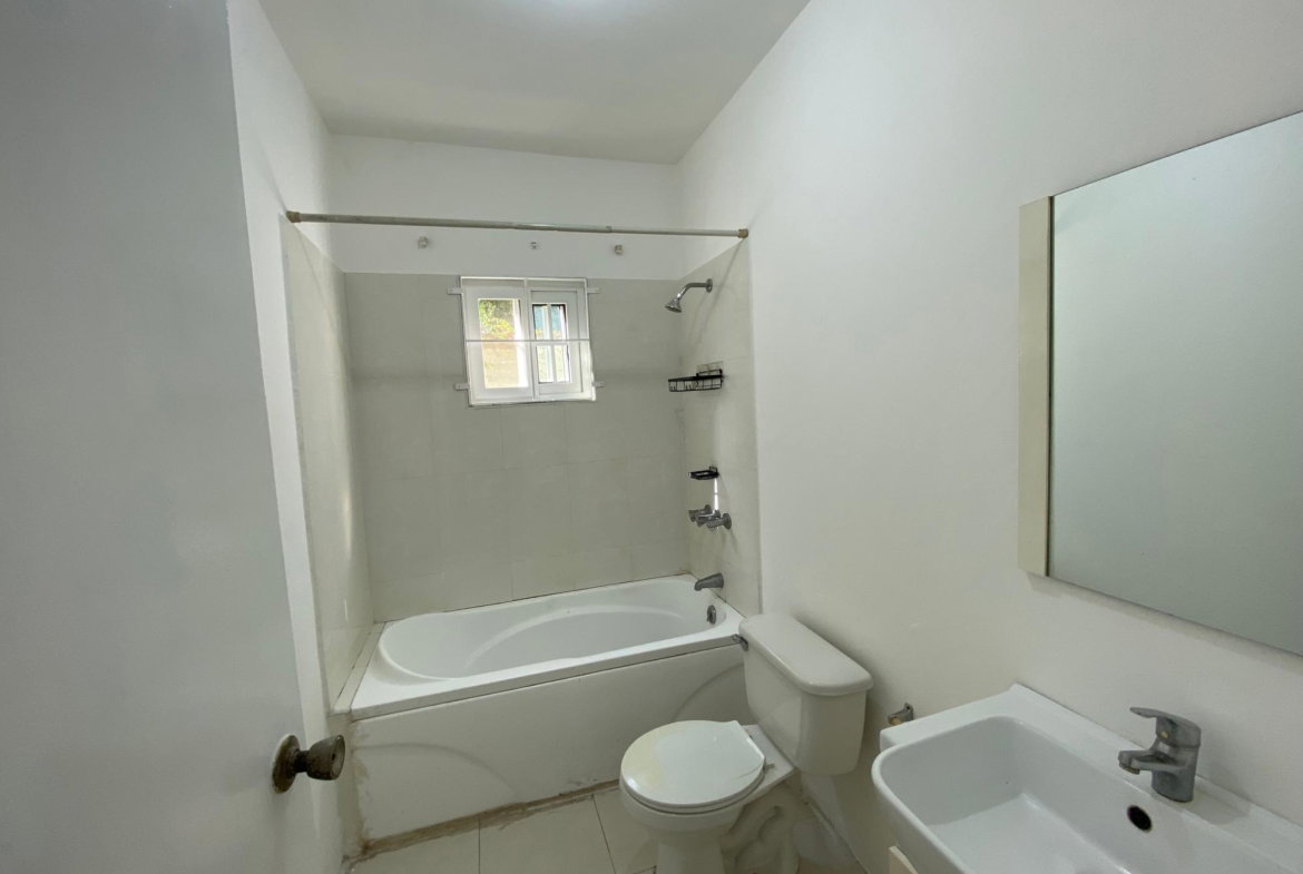 Thirteenth image of 13-15 Charlton Avenue in Kingston 8, St. Andrew, Jamaica - property is For Sale