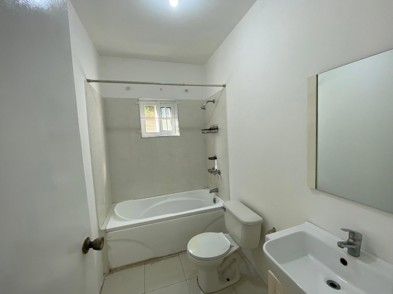 Thirteenth image of 13-15 Charlton Avenue in Kingston 8, St. Andrew, Jamaica - property is For Sale