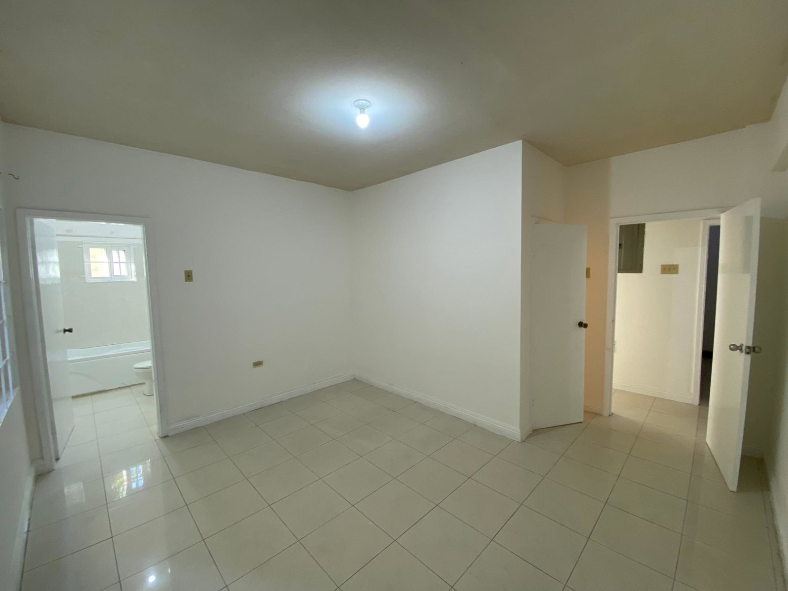 Seventeenth image of 13-15 Charlton Avenue in Kingston 8, St. Andrew, Jamaica - property is For Sale