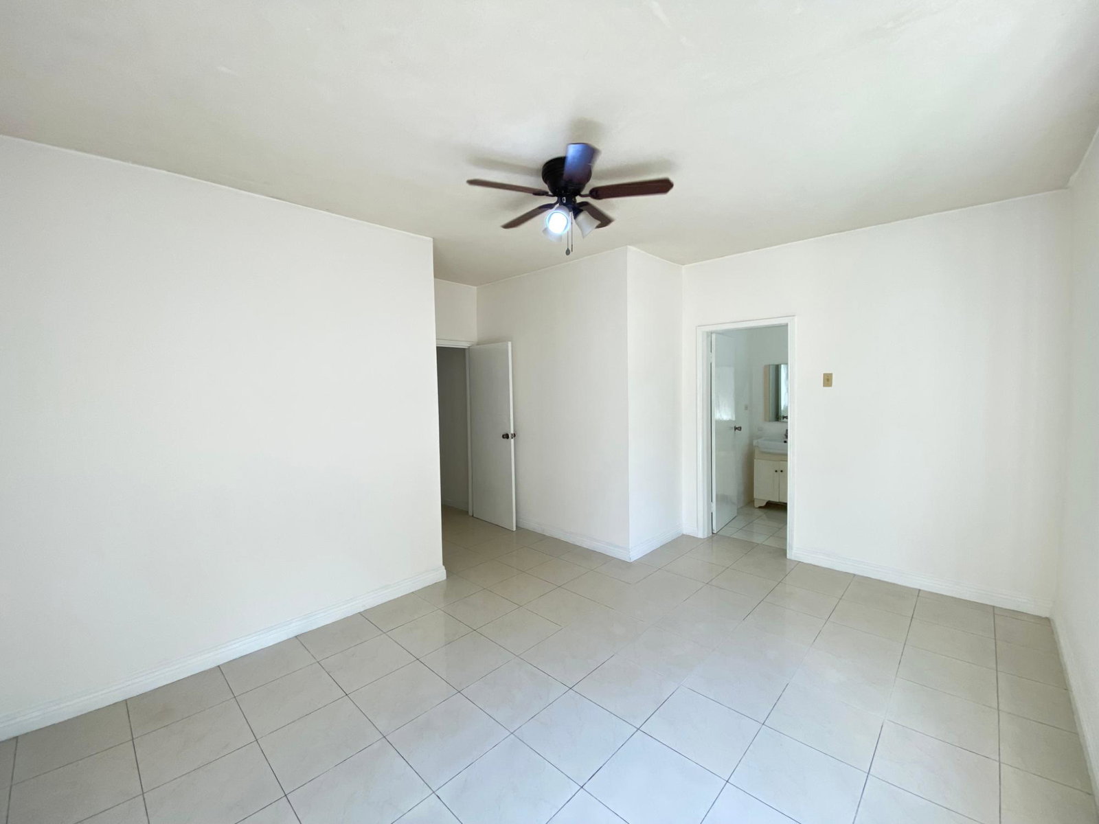 Ninth image of 13-15 Charlton Avenue in Kingston 8, St. Andrew, Jamaica - property is For Sale