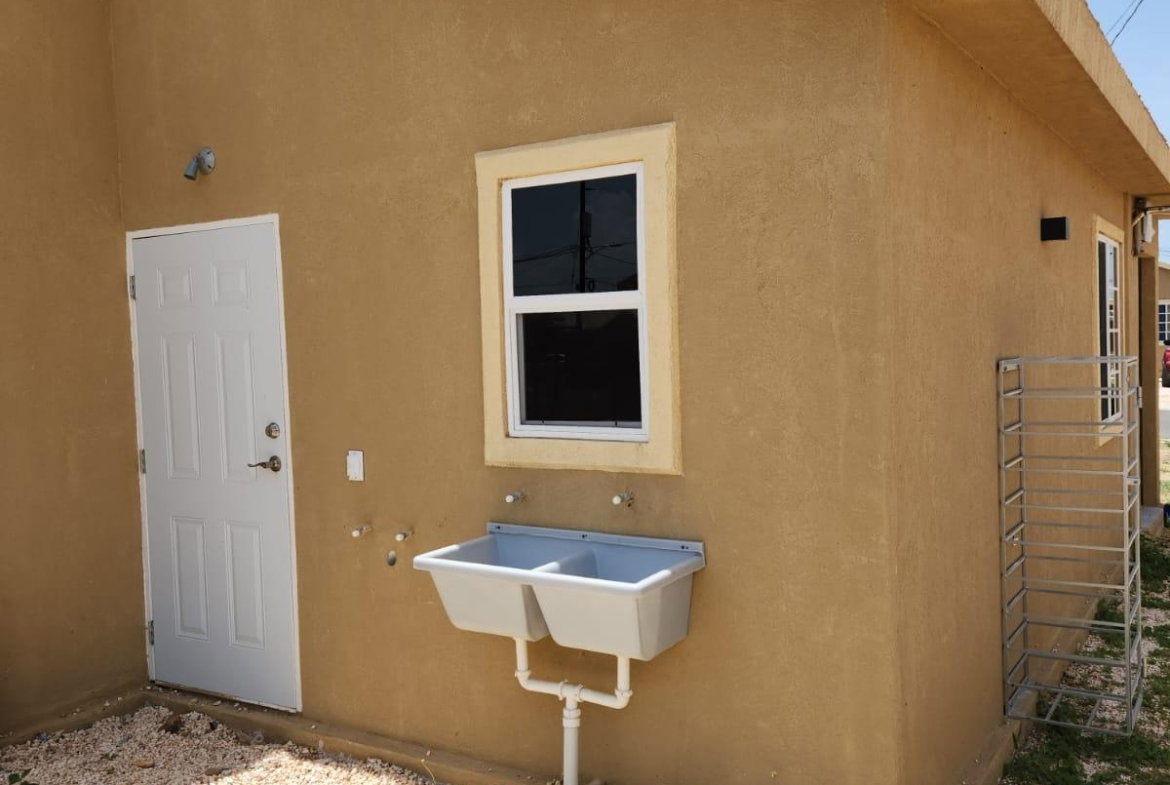 Fifteenth image of 904 50 Violet Crescent in Phoenix Park, St. Catherine, Jamaica - property is For Rent