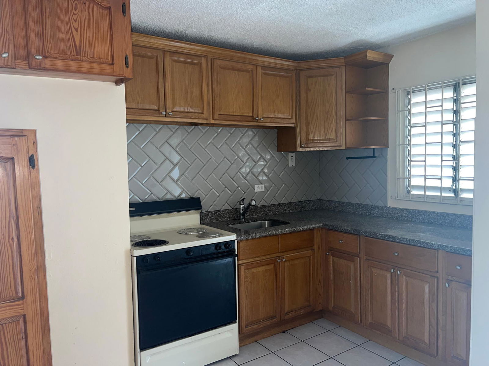 Oaklands-Apartments-for-Sale-in-Kingston-8-Newly-Renovated-Unit Fourth image of 604-112 Constant Spring Road in CONSTANT SPRING, St. Andrew, Jamaica - property is For Sale