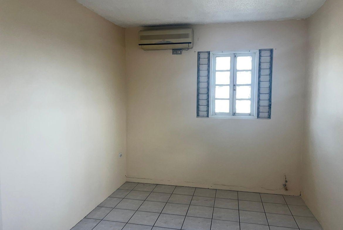 Ninth image of 604-112 Constant Spring Road in CONSTANT SPRING, St. Andrew, Jamaica - property is For Sale