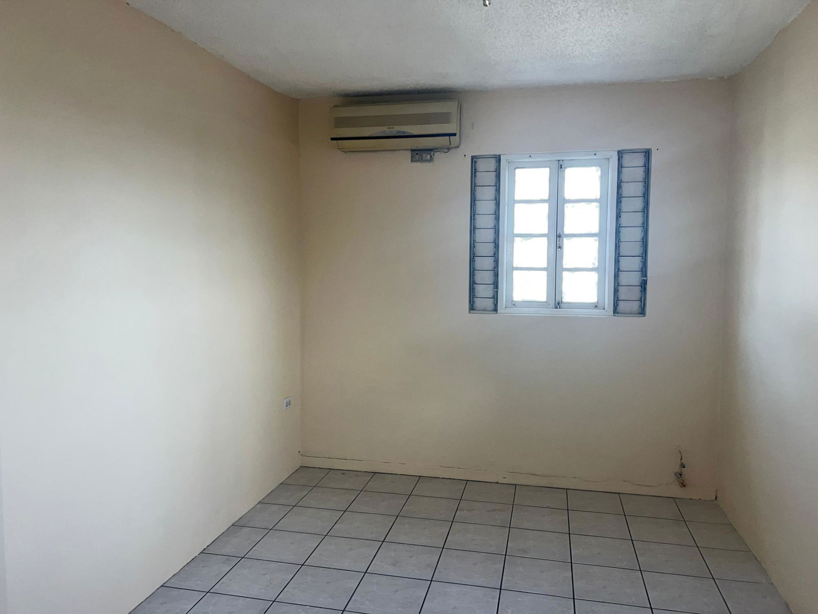 Oaklands-Apartments-for-Sale-in-Kingston-8-Newly-Renovated-Unit Ninth image of 604-112 Constant Spring Road in CONSTANT SPRING, St. Andrew, Jamaica - property is For Sale