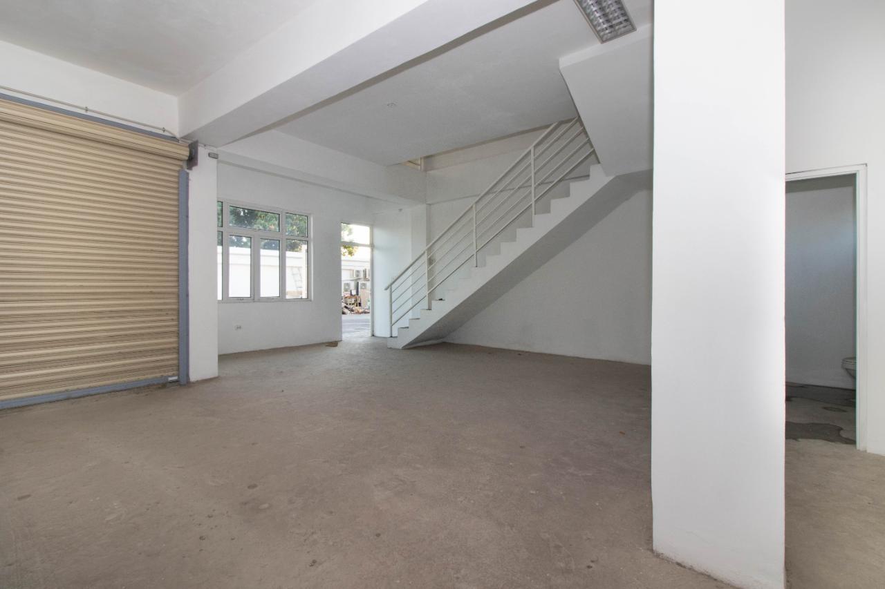 Second image of 1 Ballater Ave in Kingston 10, St. Andrew, Jamaica - property is For Rent