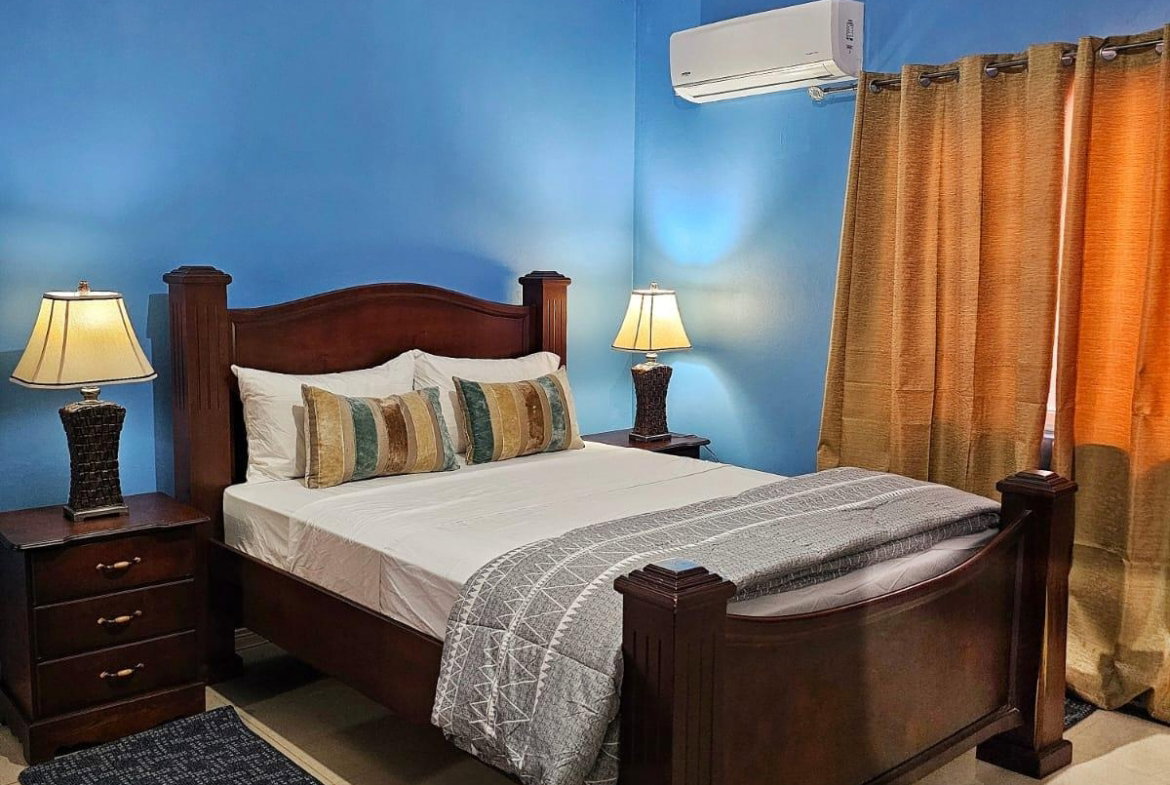 Seventh image of 8 Kirkland Avenue in Red Hills, St. Andrew, Jamaica - property is For Rent
