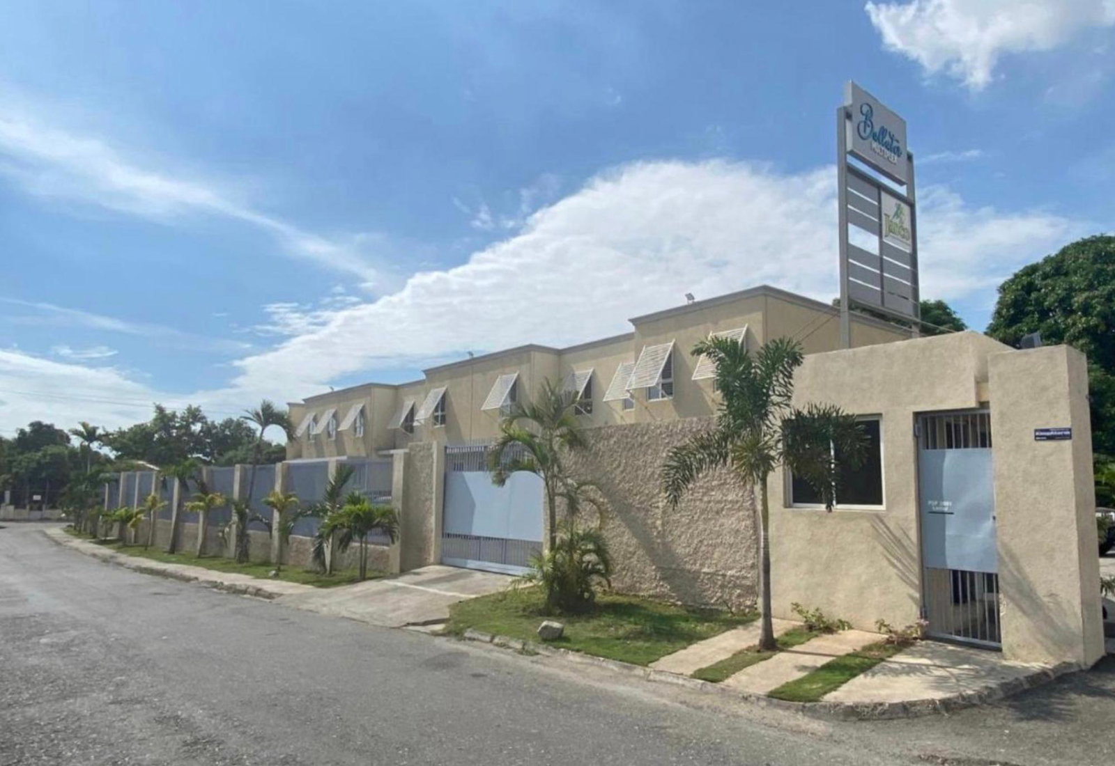 First image of 4-1 Ballater Avenue in Kingston 10, St. Andrew, Jamaica - property is For Rent