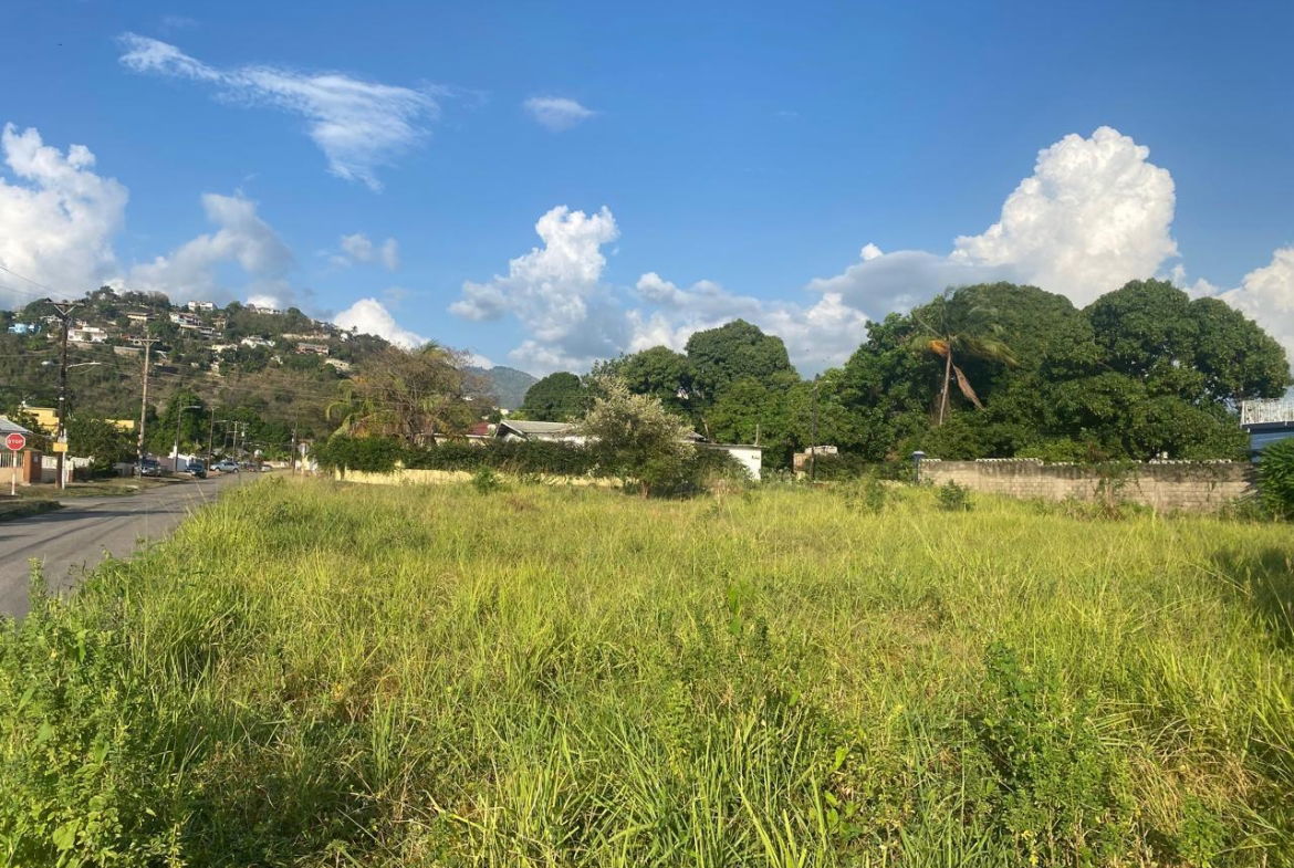 Second image of 15 Swallowfield Drive in Havendale, St. Andrew, Jamaica - property is For Sale