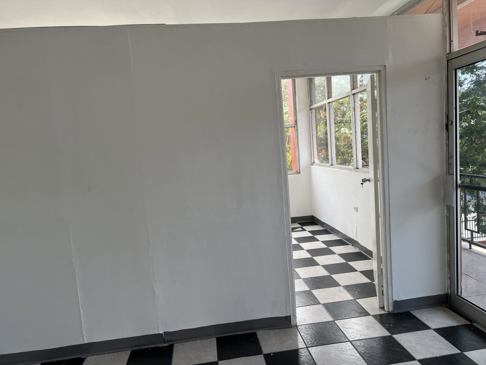 Seventh image of 2 Old Hope rd & Lismore Ave (cross Roads) in CROSS ROADS, St. Andrew, Jamaica - property is For Rent