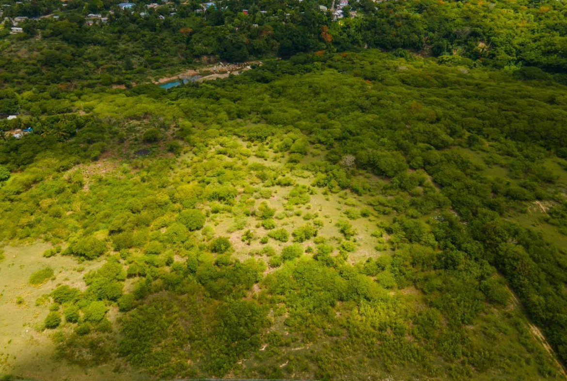 First image of 6a Chateau in May Pen, Clarendon, Jamaica - property is For Sale