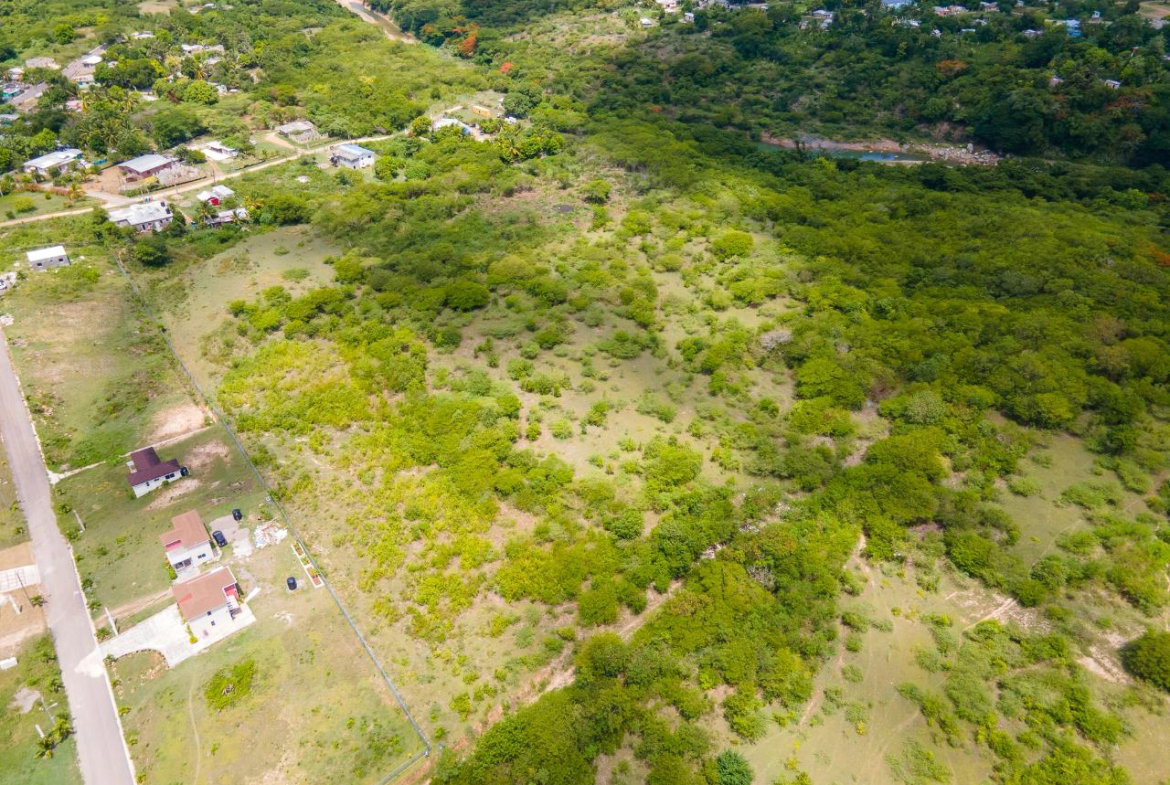 Fourth image of 6a Chateau in May Pen, Clarendon, Jamaica - property is For Sale