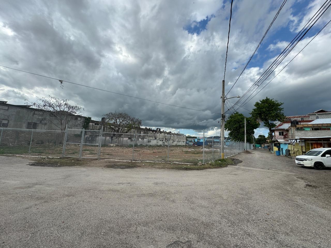 Third image of 39 1/2 Manchester Avenue in May Pen, Clarendon, Jamaica - property is For Rent
