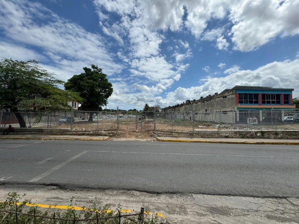 First image of 39 1/2 Manchester Avenue in May Pen, Clarendon, Jamaica - property is For Rent