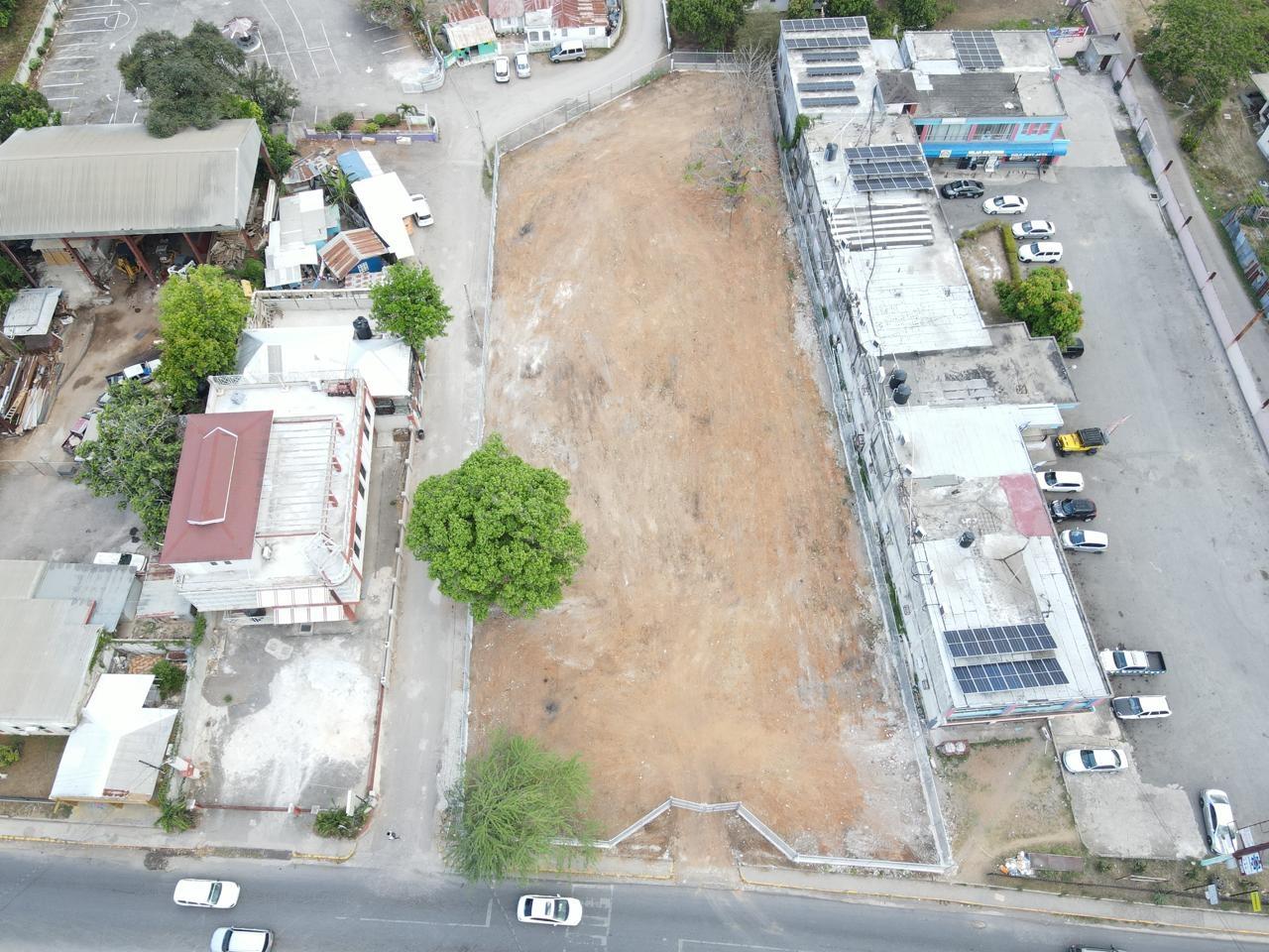 Eighth image of 39 1/2 Manchester Avenue in May Pen, Clarendon, Jamaica - property is For Rent