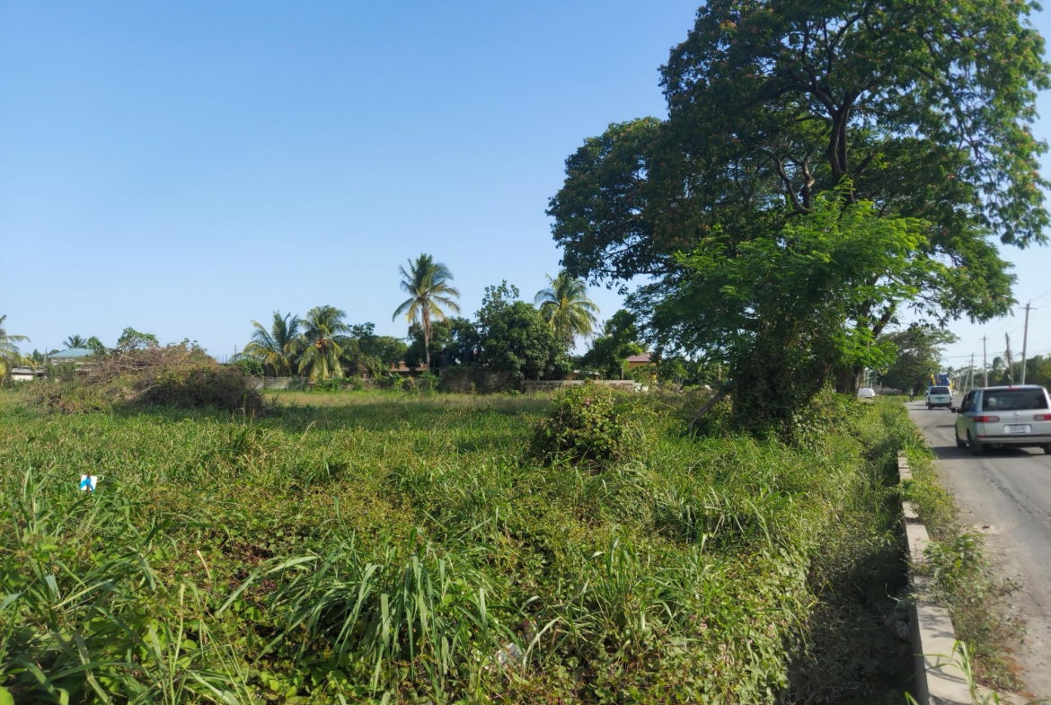 First image of Willowdene Spanish Town in Spanish Town, St. Catherine, Jamaica - property is For Sale