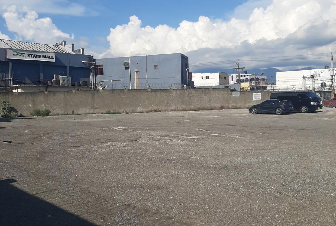 Fifth image of 1-1 Retirement Road in Kingston 5, St. Andrew, Jamaica - property is For Rent